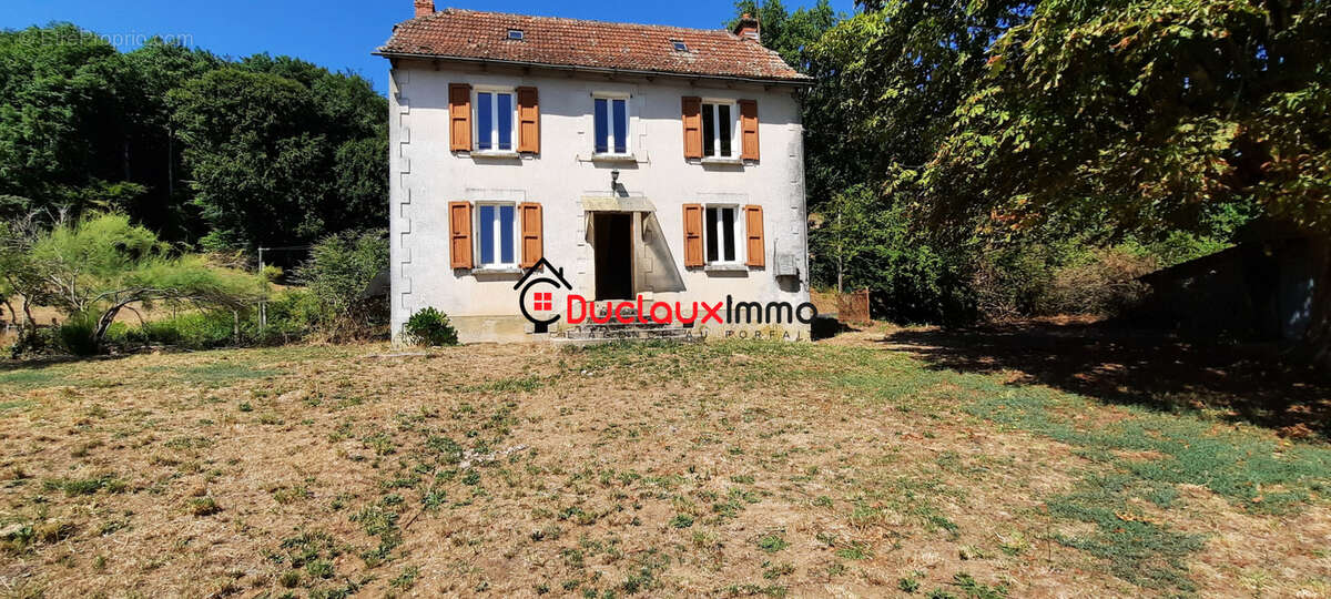 Ensemble Maison - Grange et dépendances - Terrain de 3 171 m2 - photo 2