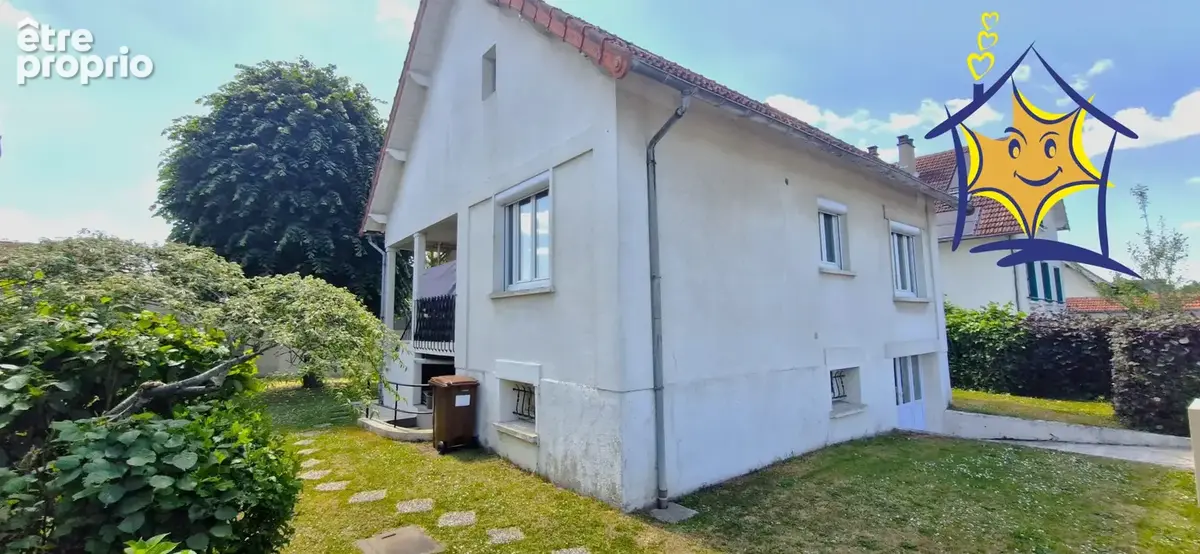 Maison à LE COUDRAY-MONTCEAUX