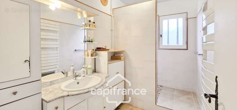 Maison à SOLLIES-PONT