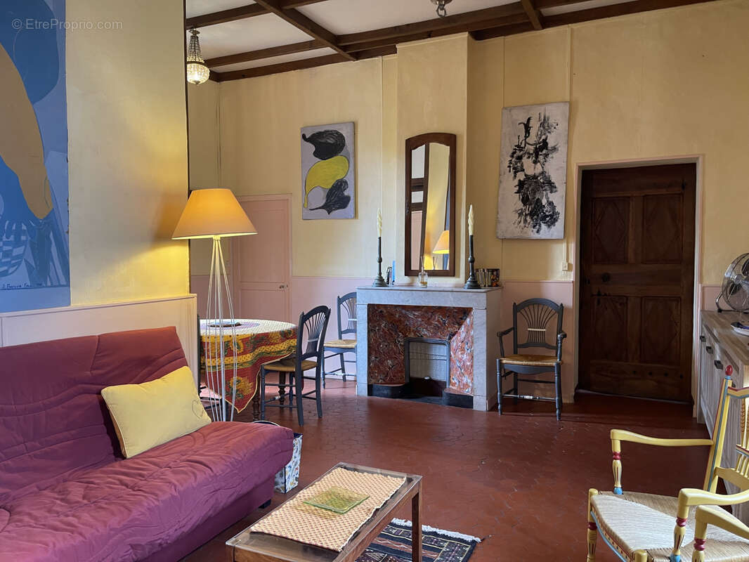 Appartement à PEYRUIS