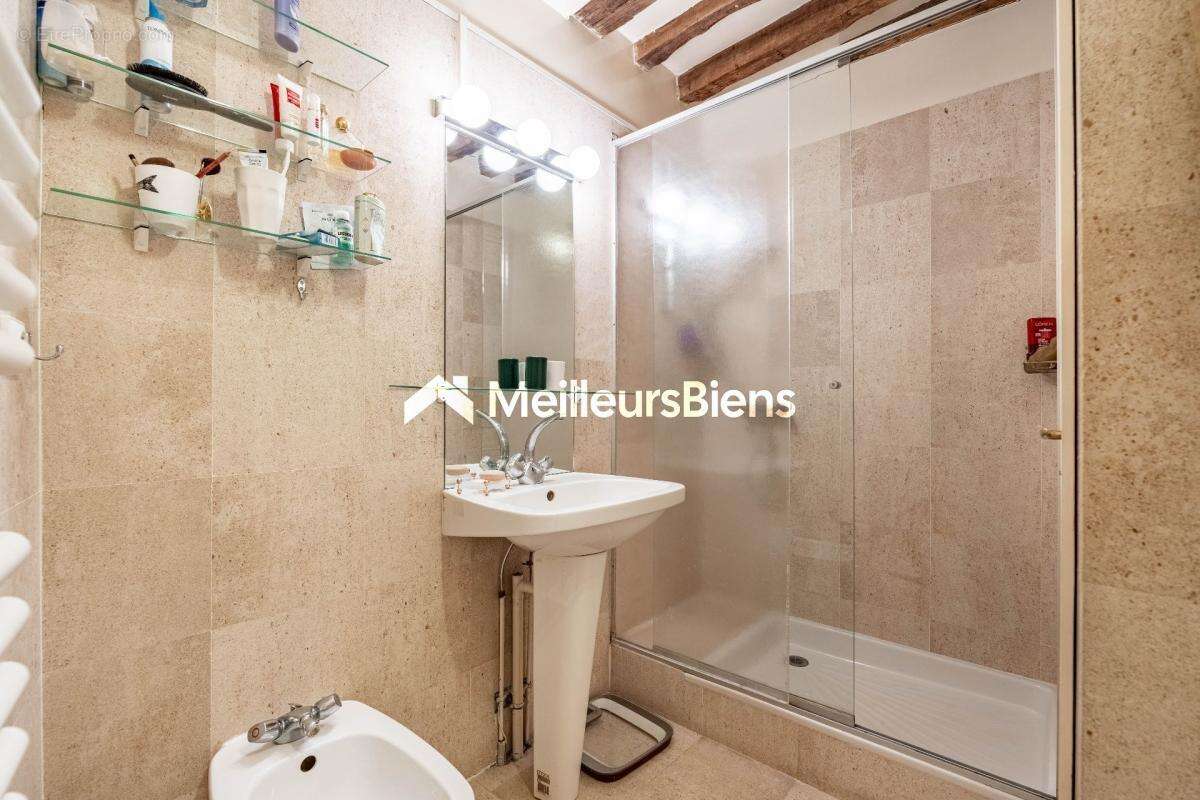 Appartement à PARIS-4E