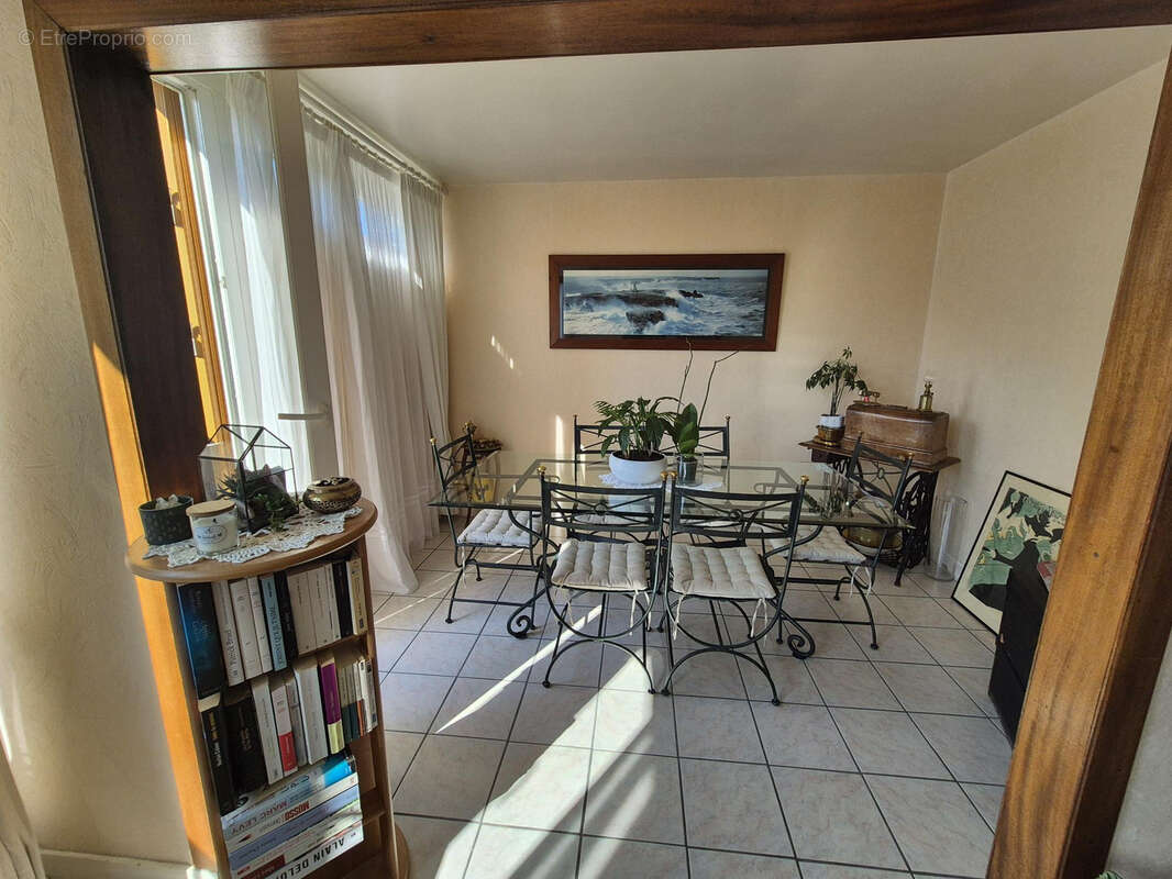 Appartement à JOUY-EN-JOSAS