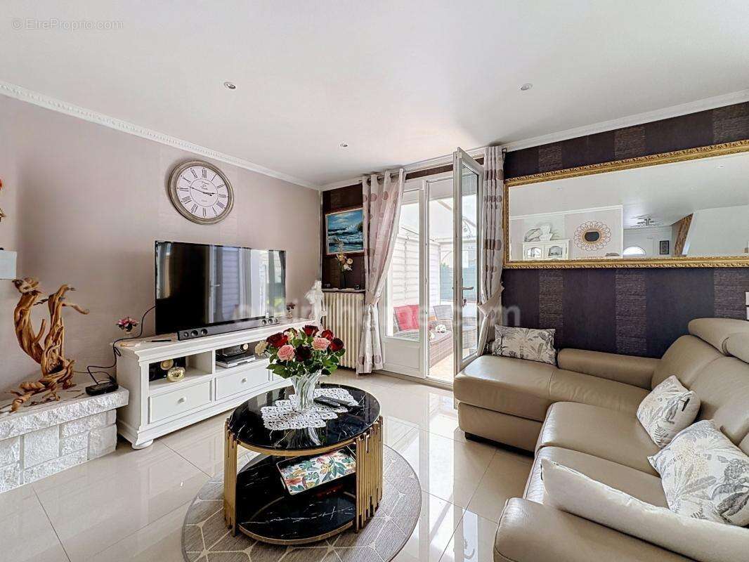 Maison à vendre 7 pièces TAVERNY (95) 175m² - photo 2
