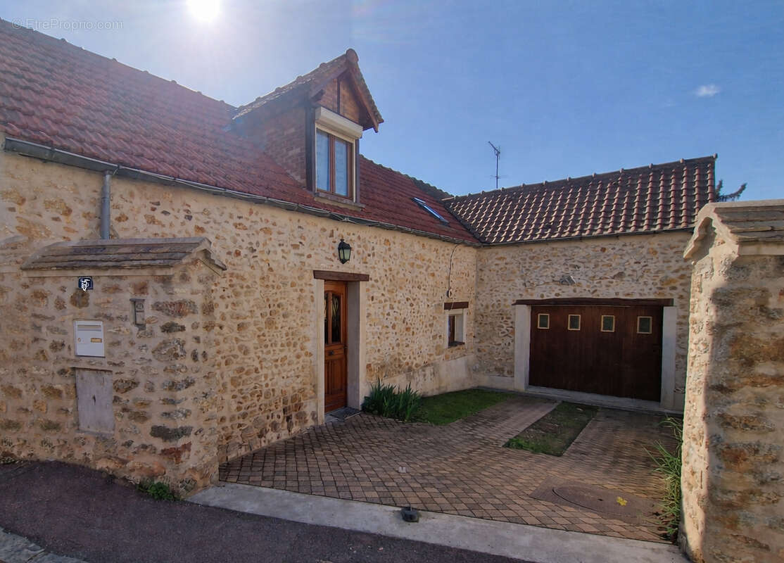 Maison à JOUARS-PONTCHARTRAIN