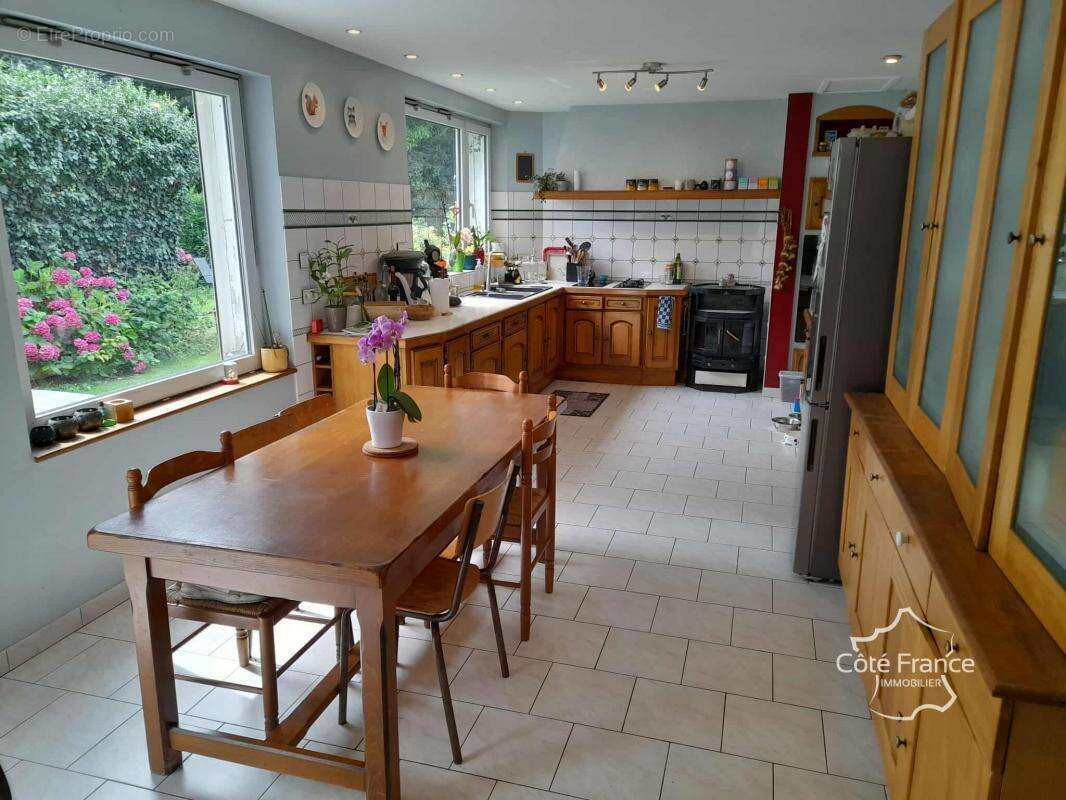 Plus de 300m2 habitables ! - photo 16