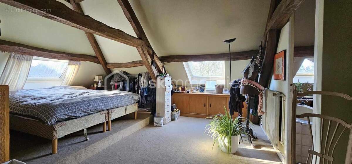 Appartement à SAINS-EN-AMIENOIS