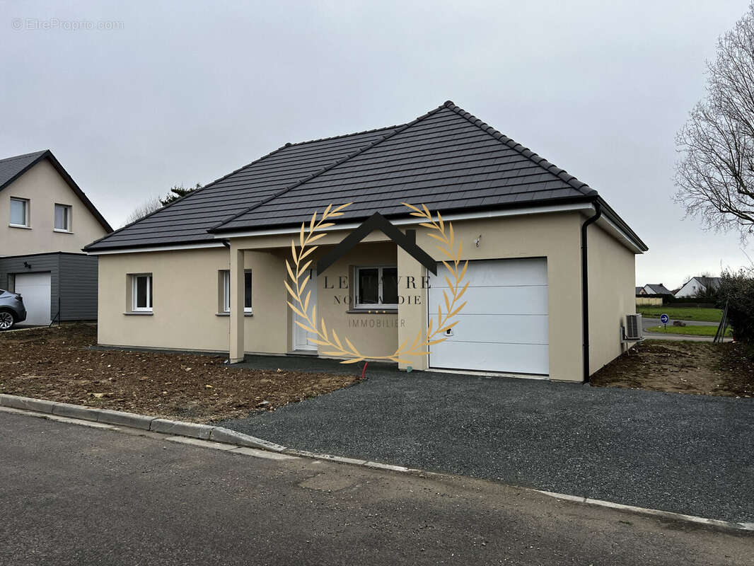 Maison à SAINT-LAURENT-DE-BREVEDENT