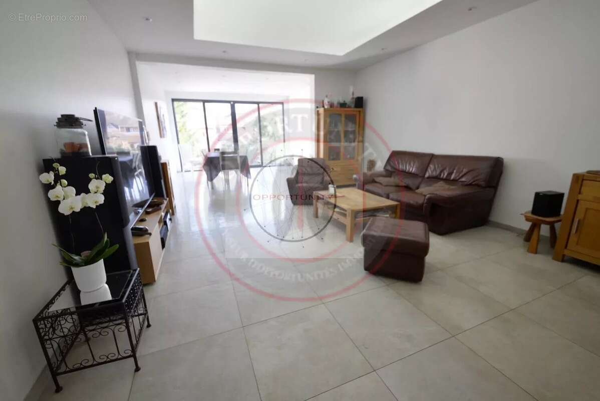 Maison 155 m² à Fontenay-Sous-Bois  - photo 2