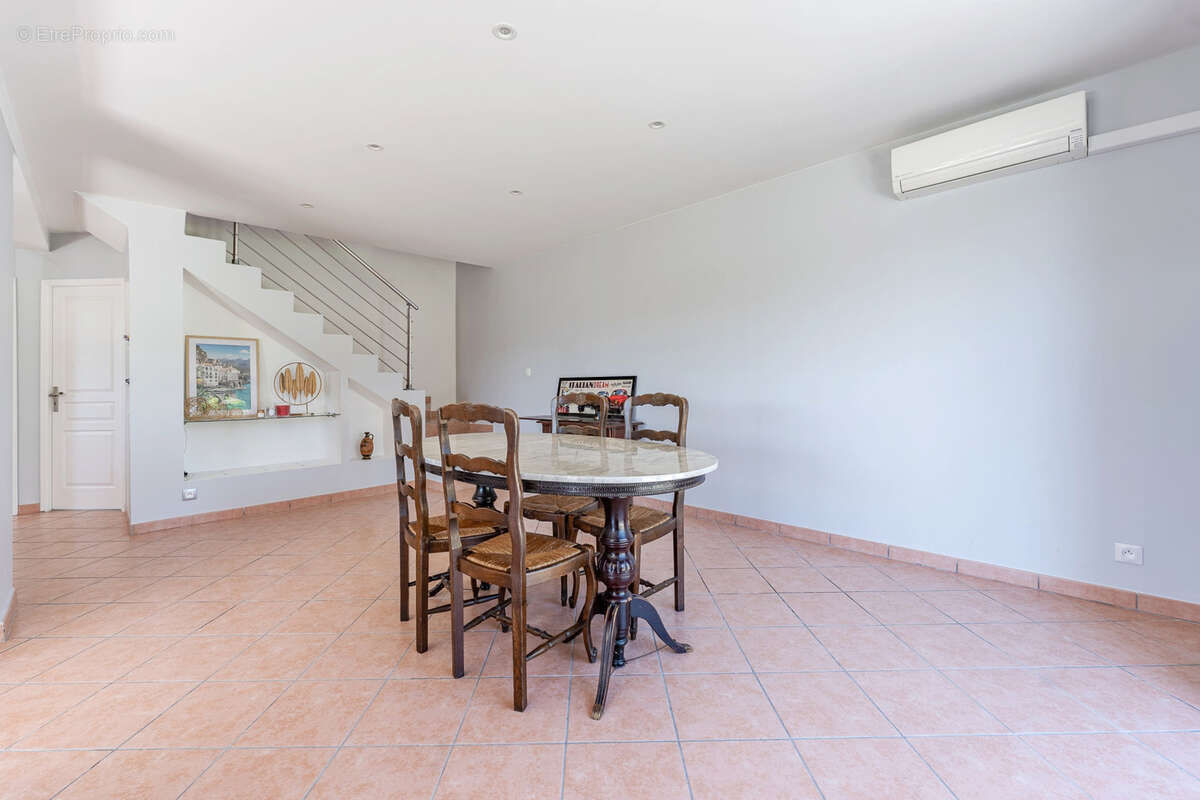 Maison à CHASSE-SUR-RHONE