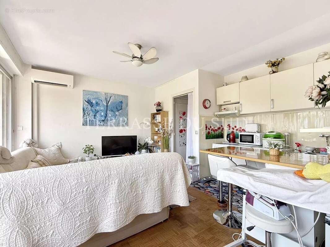 Appartement à MARSEILLE-6E