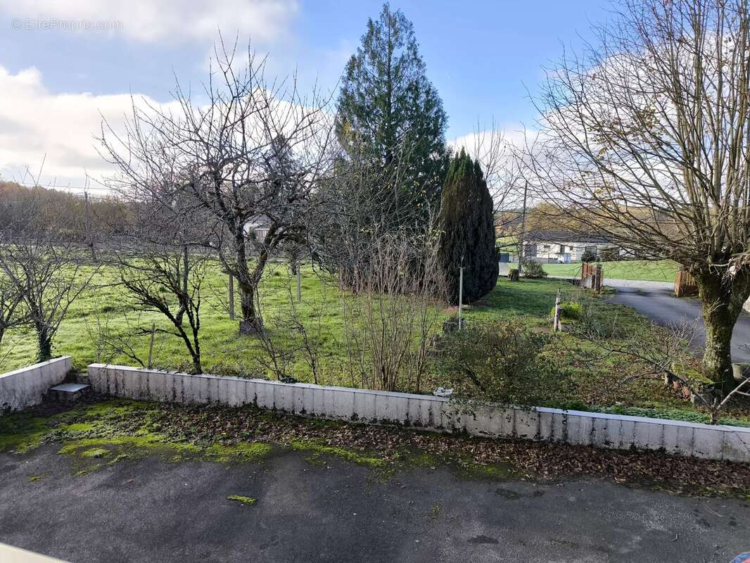 Maison à SAINT-JUNIEN