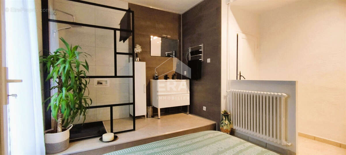 Maison à PORT-SAINTE-MARIE