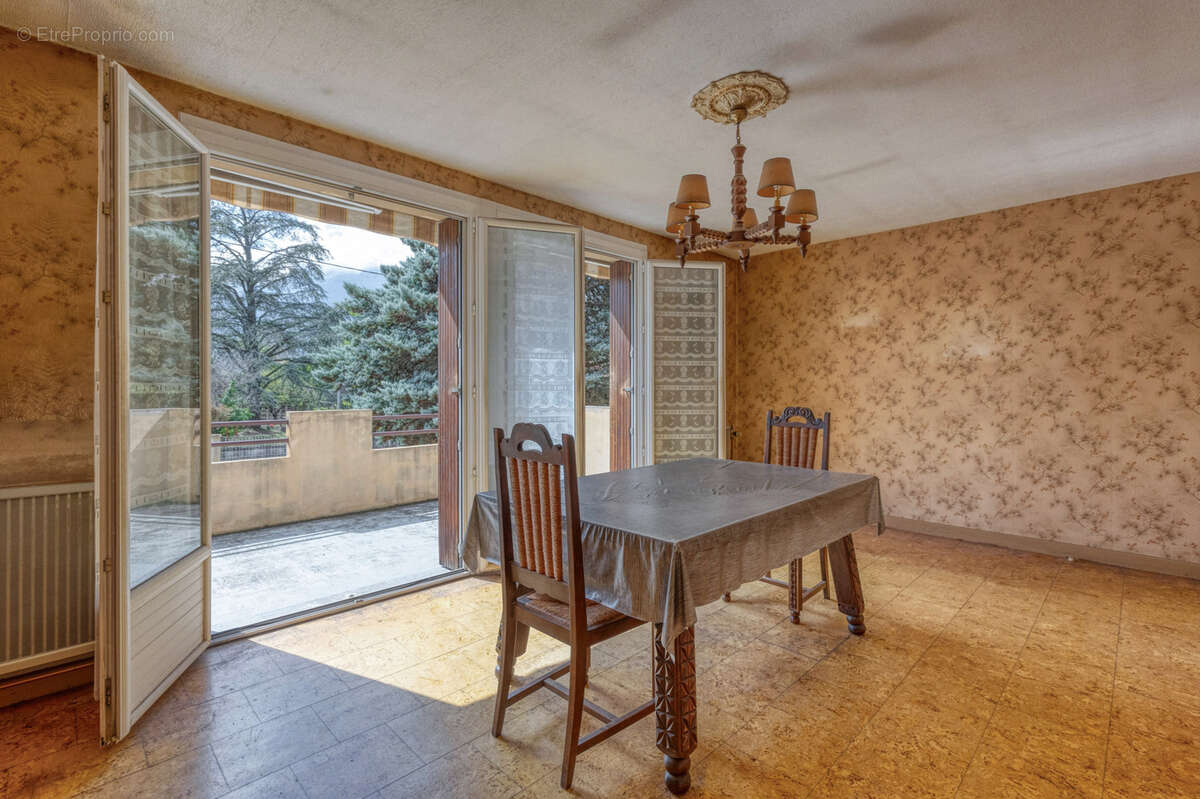 Maison à LE PONT-DE-CLAIX