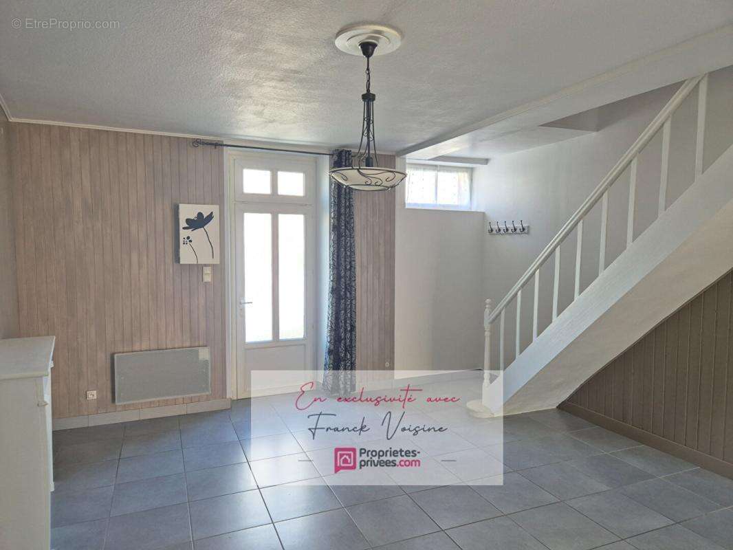 Maison à LES HERBIERS