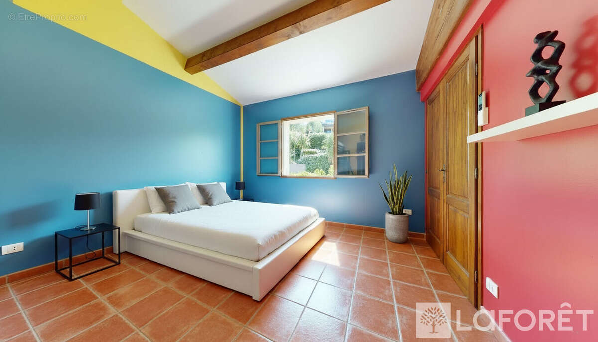 Maison à FREJUS