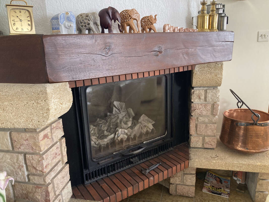 Maison à VILLIEU-LOYES-MOLLON