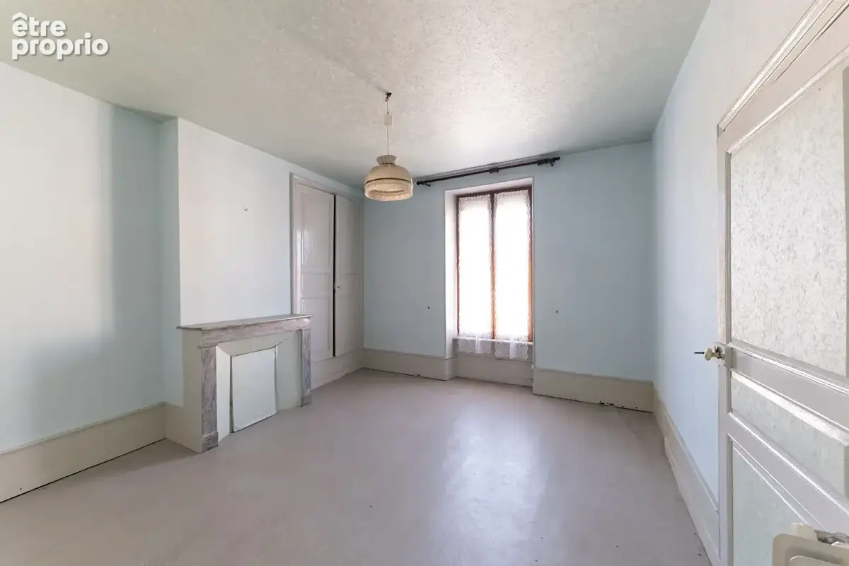 Propriété Le Breuil Sur Couze 9 pièce(s) 192 m2 - photo 10
