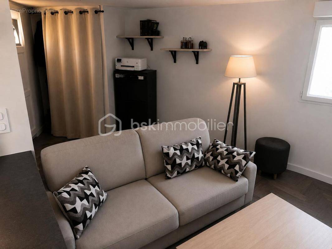 Centre bourg – Appartement 2 pièces rénové avec bureau - photo 1