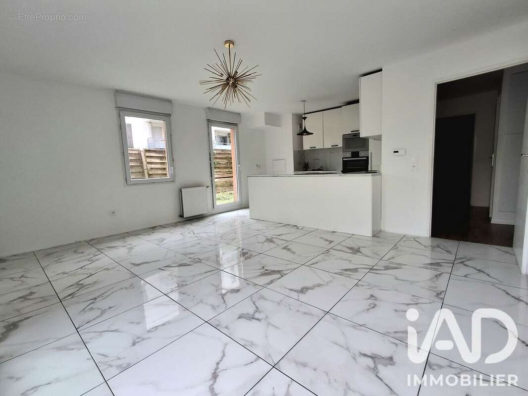Appartement 80 m² à Villiers-Le-Bel  - photo 4