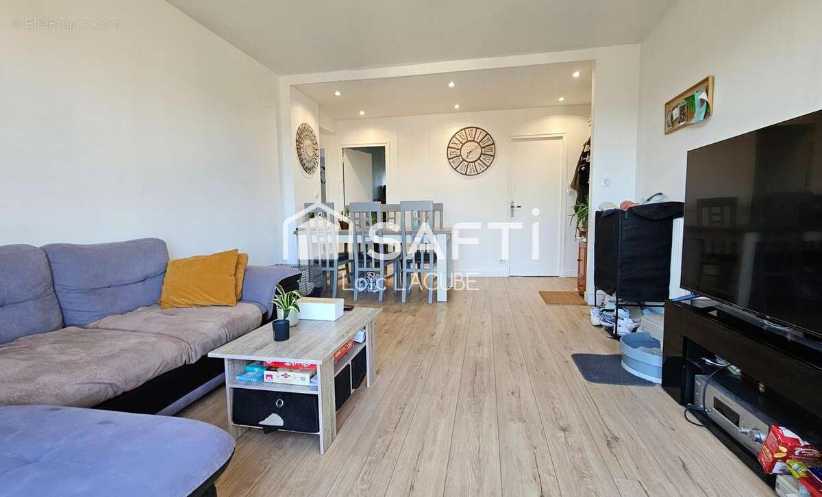 Photo 2 - Appartement à HOUDAN