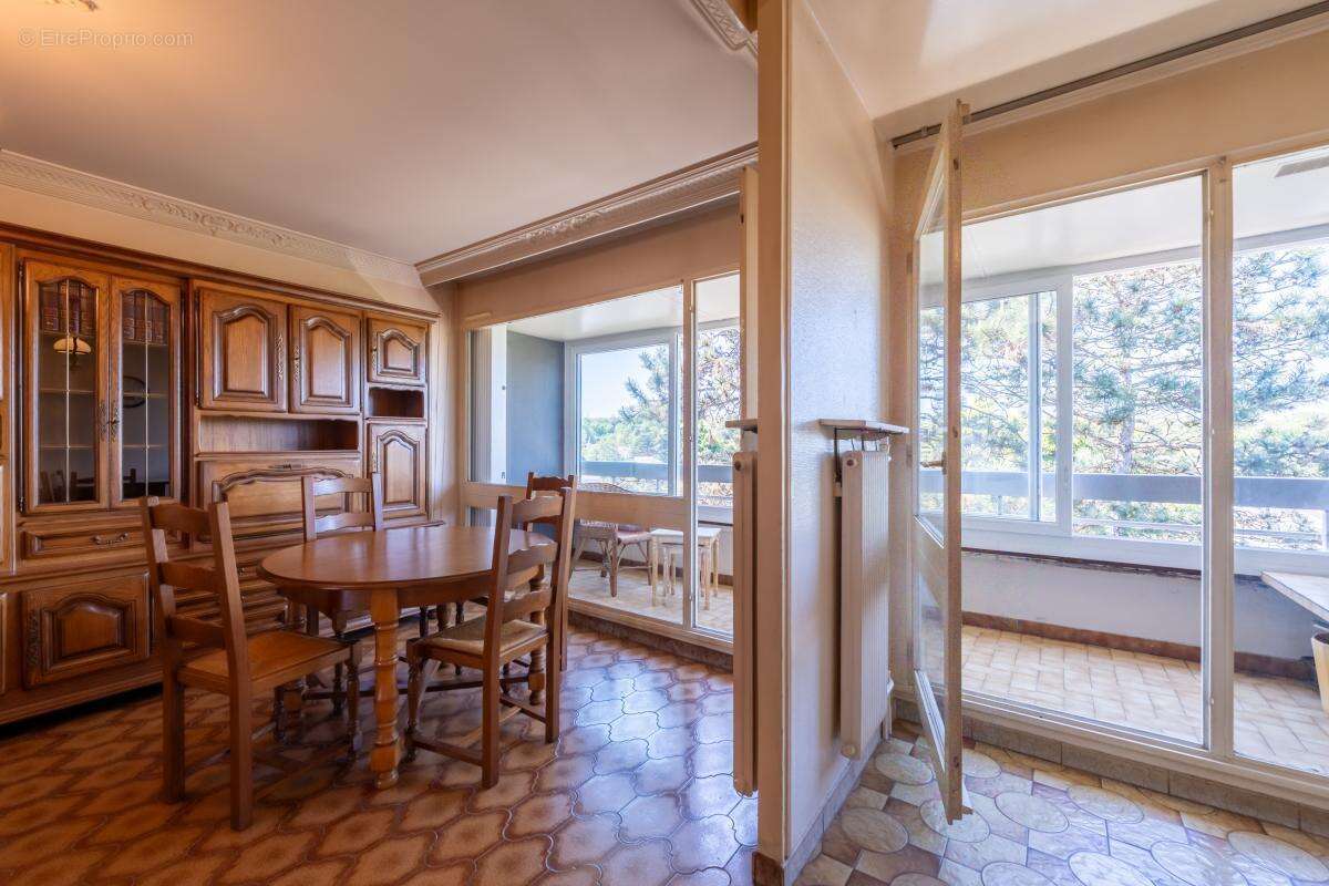Appartement à THIAIS