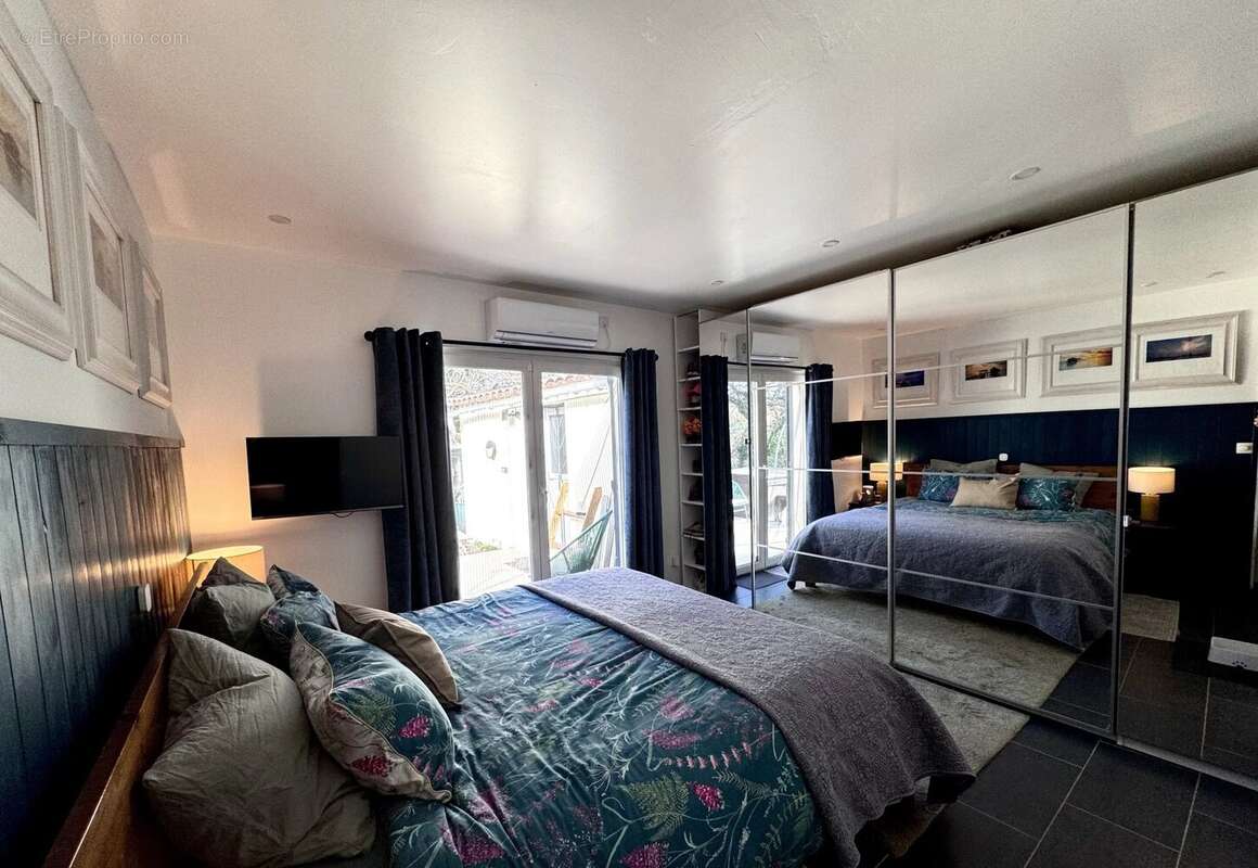 Maison à ENTRECASTEAUX