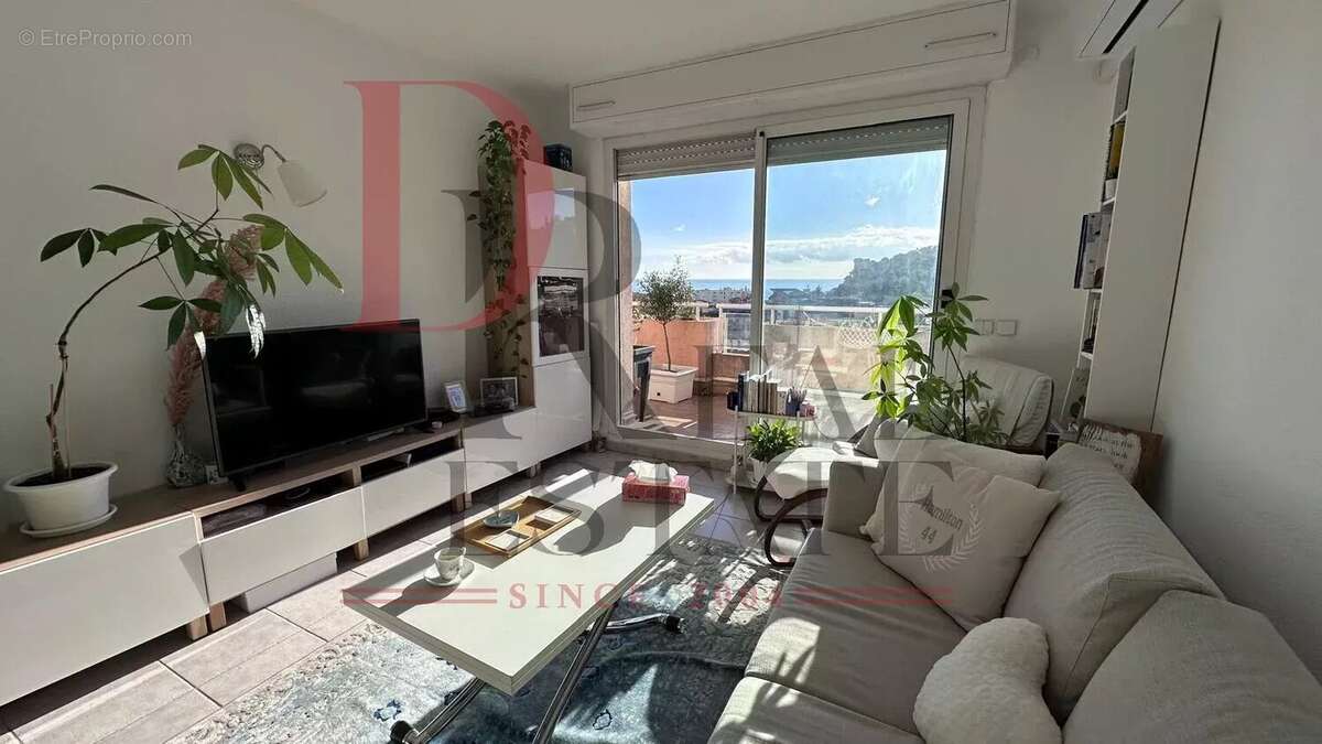 Appartement à ROQUEBRUNE-CAP-MARTIN