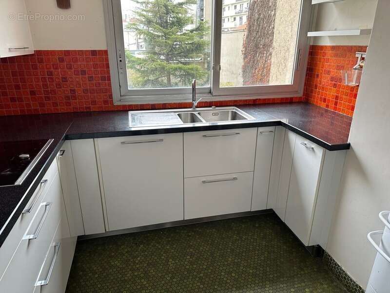 Appartement à PARIS-7E