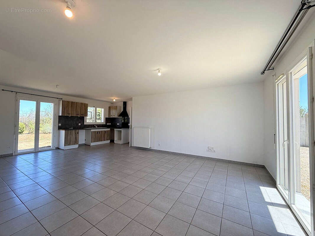 Maison 90m² à saint-denis-de-pile - photo 6