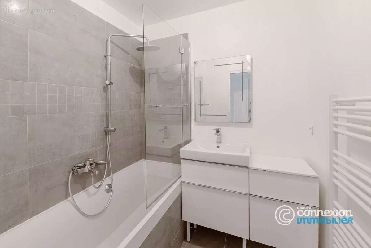 Appartement à PARIS-1E