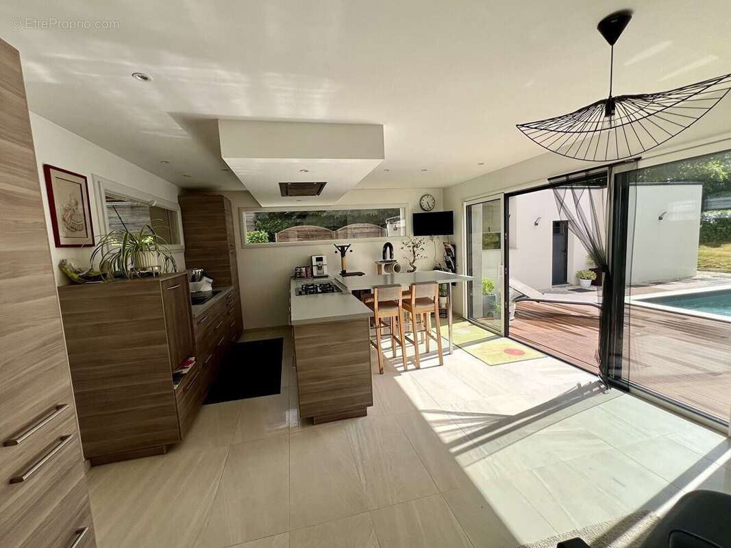 Maison 7 pièces avec piscine BRIEUC DES IFFS - photo 2