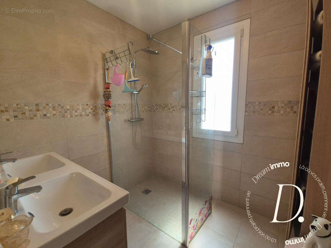 salle d'eau rdc