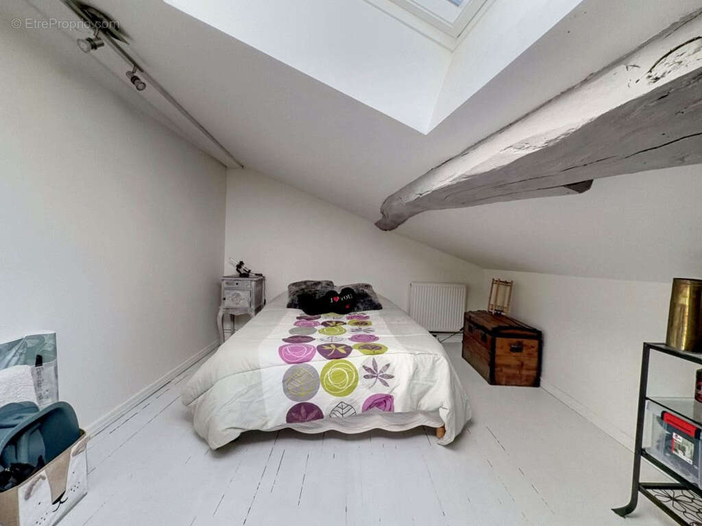 01160   Sur les hauteurs de Pont-d'Ain : Maison familiale rénovée avec dépendance de 300 m2 et garage de 70m2 - photo 13