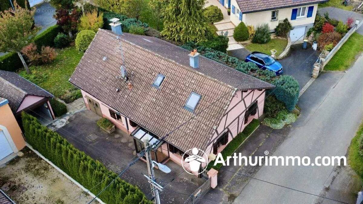 Maison à CHAVANNES-LES-GRANDS