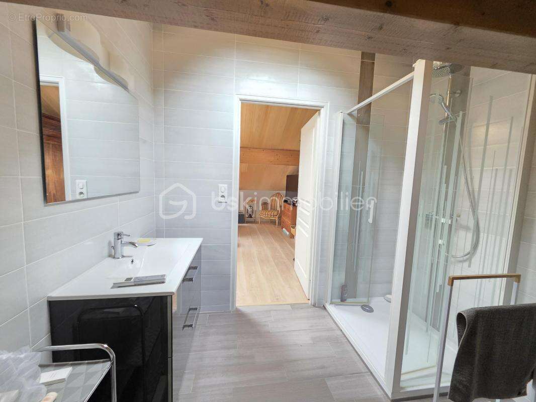 Maison à SAINTE-COLOMBE-EN-BRUILHOIS