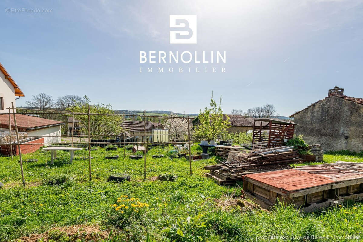 Maison en pierre à rénover de 120 m2 avec terrain et dépendance à VAL D'EPY Senaud (39160) - photo 8