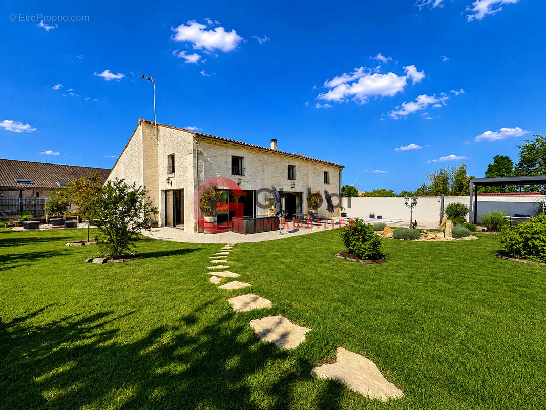 Maison à BENET