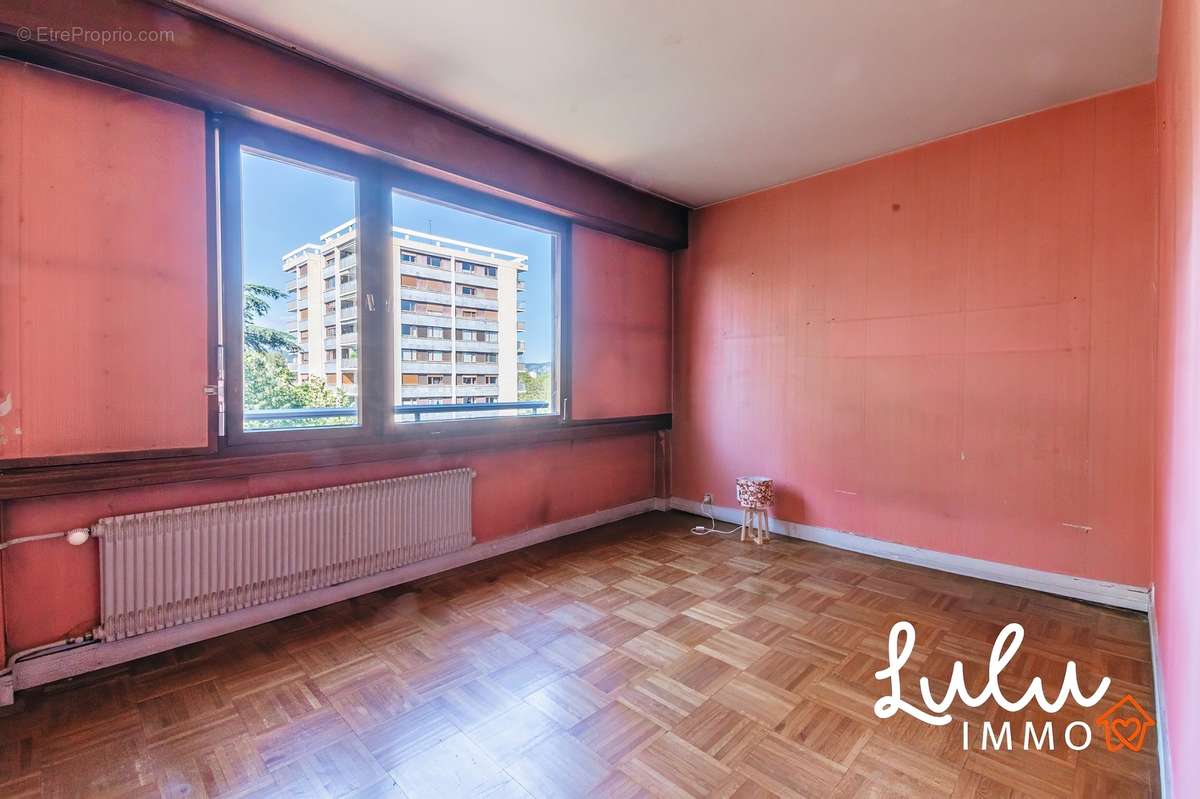 T6 de 135m2 - Ecully avec deux terrasse. - photo 11