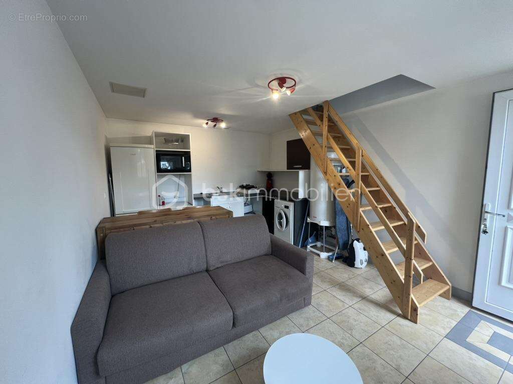 Proche Biarritz, Maison 110m2 + 2 T2 et un atelier- proximité toutes les commodités - photo 8