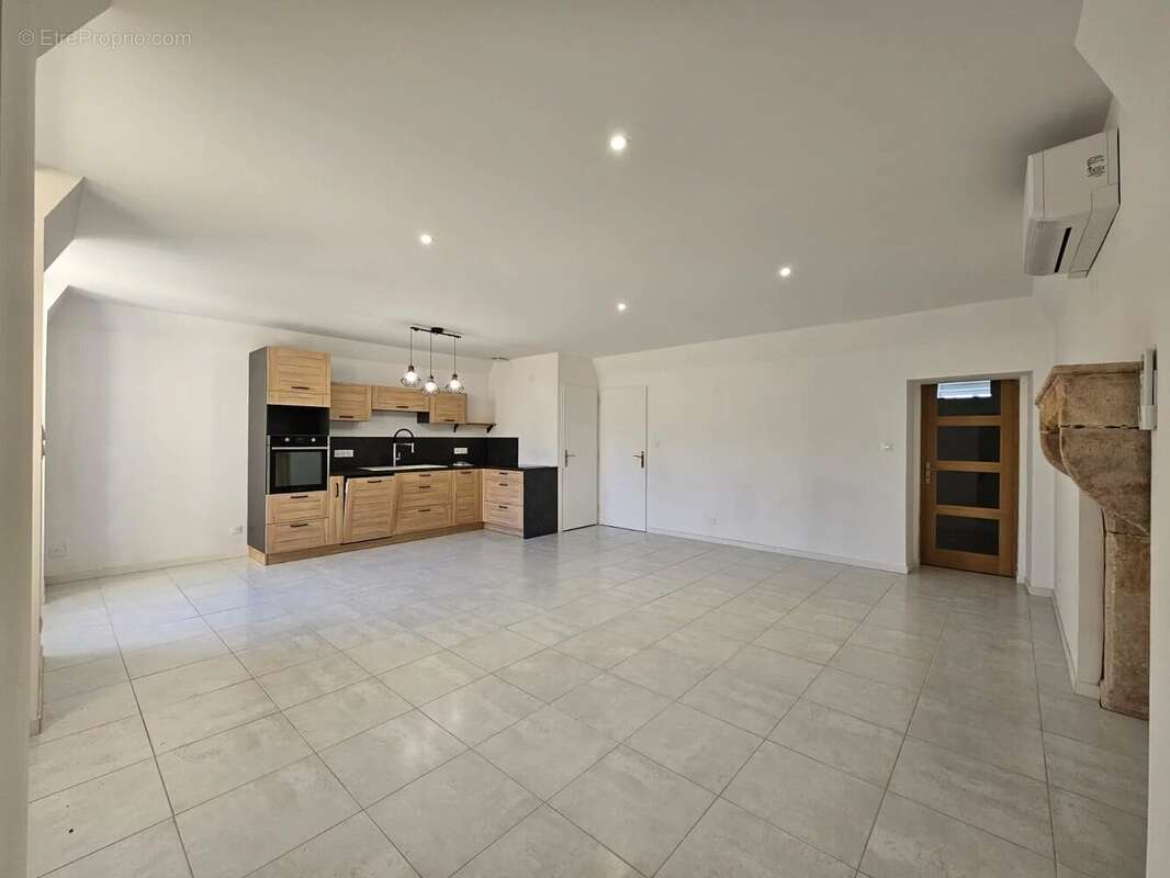 Appartement à THOISSEY