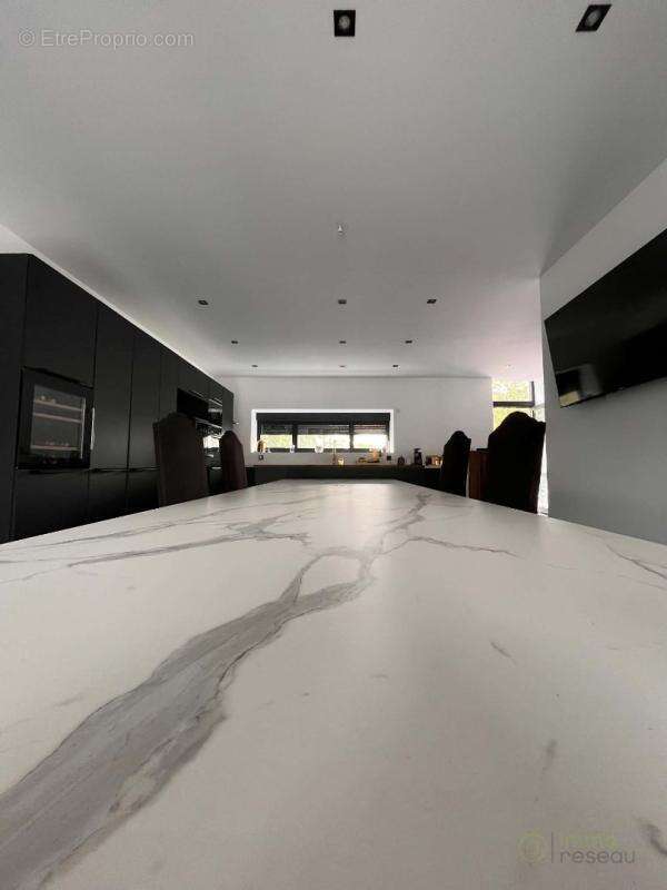 Maison 244 m² à Feignies  - photo 12