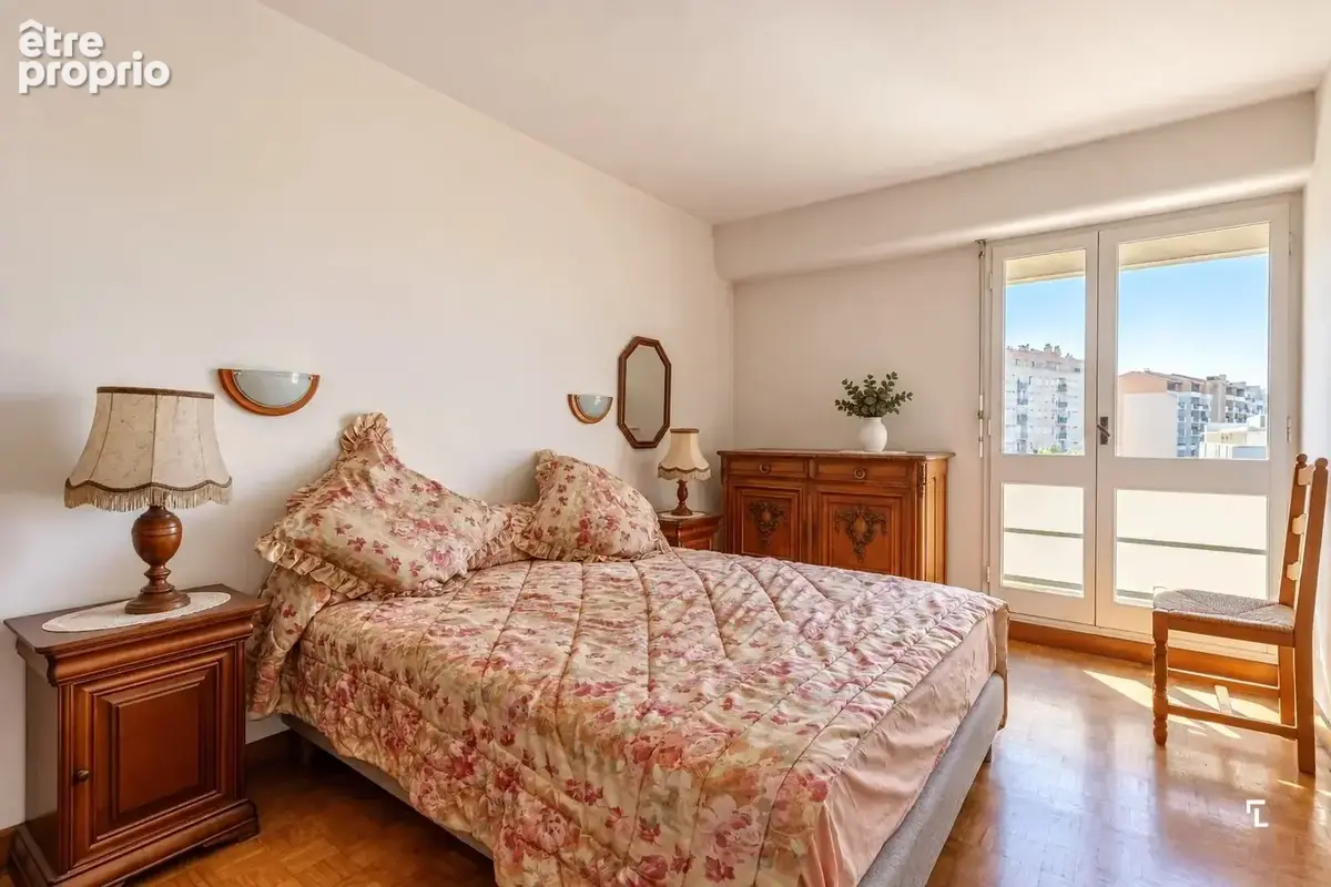 LOVA – Appartement  T4 - 87m² - Balcon - Loggia - Cave - 13005 CONCEPTION - photo 6