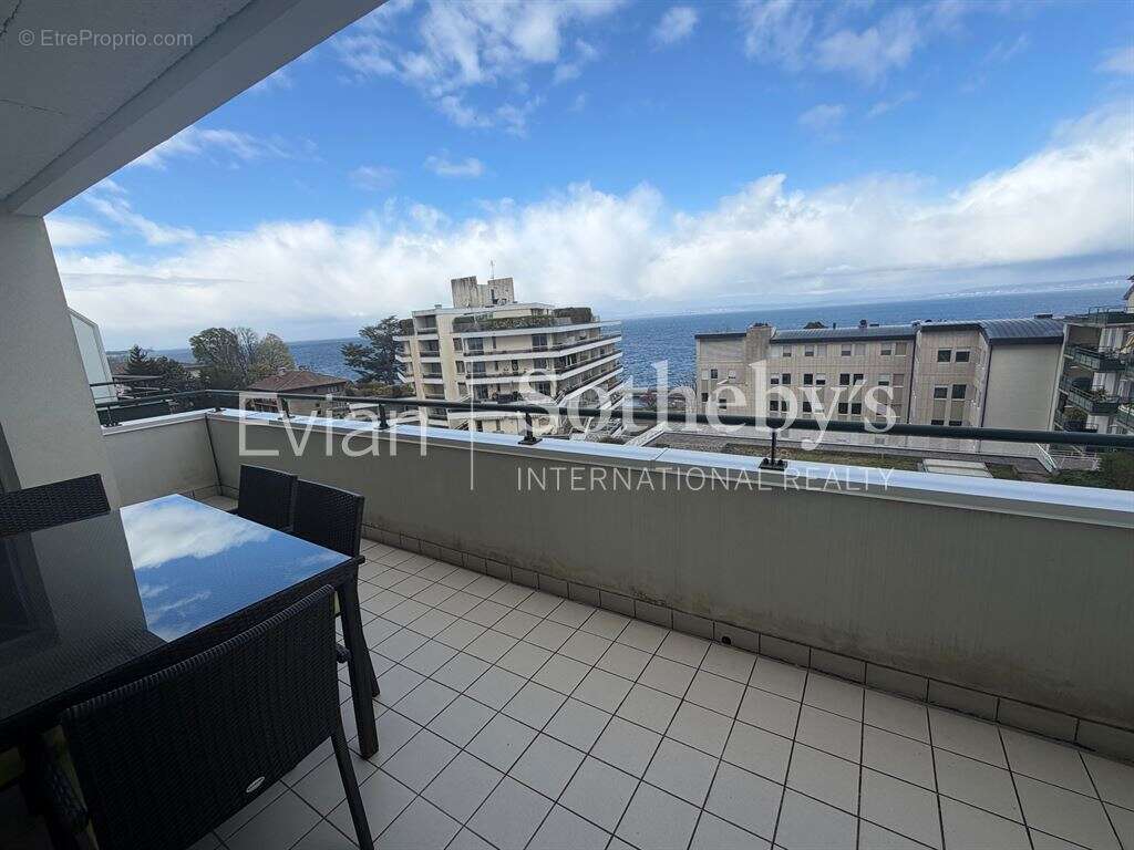 Appartement à EVIAN-LES-BAINS