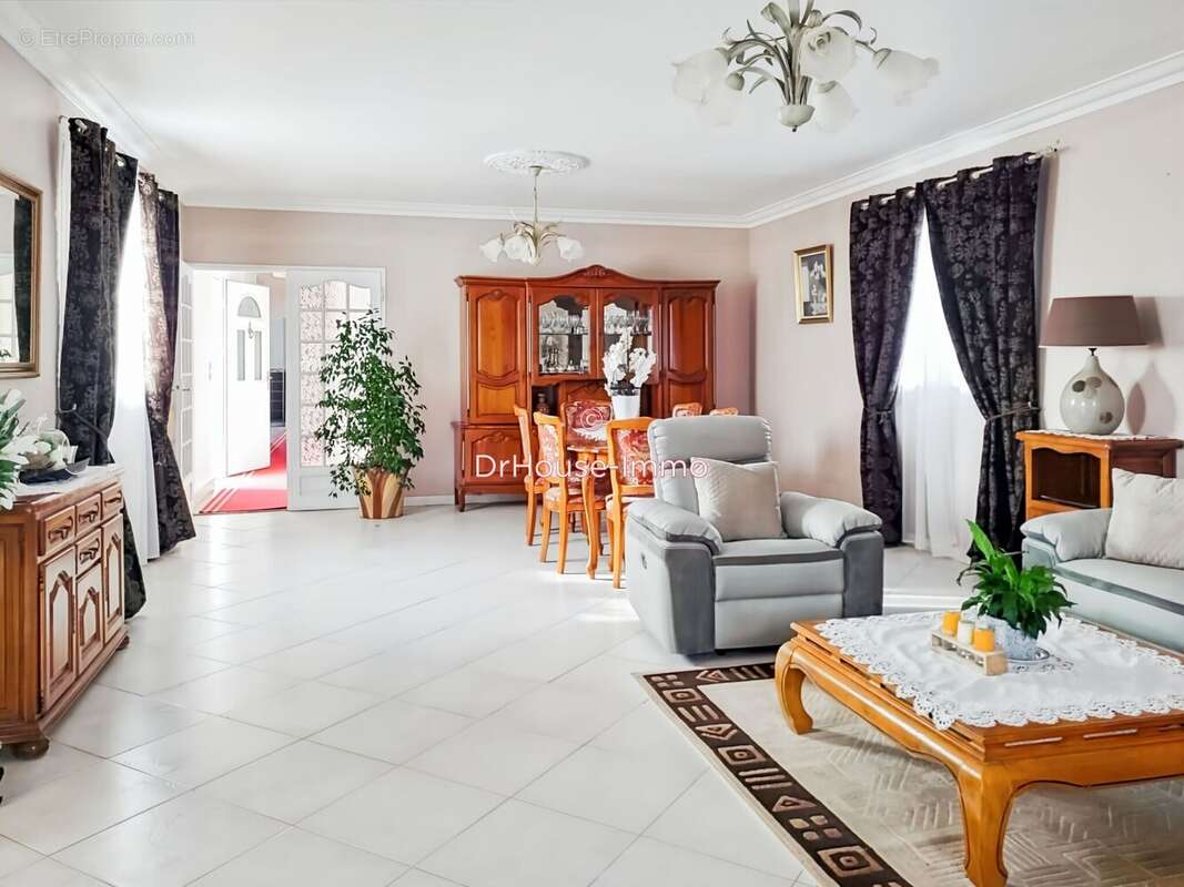 Maison 227 m² à Rivesaltes  - photo 5