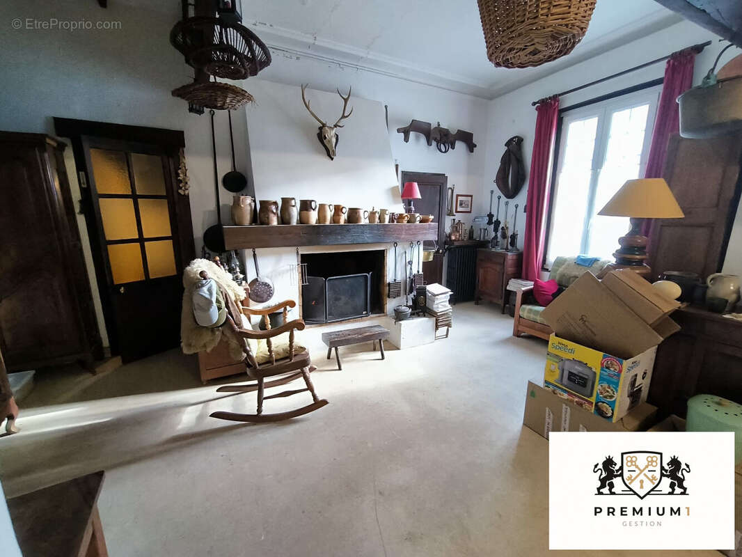 Maison à LE THILLAY