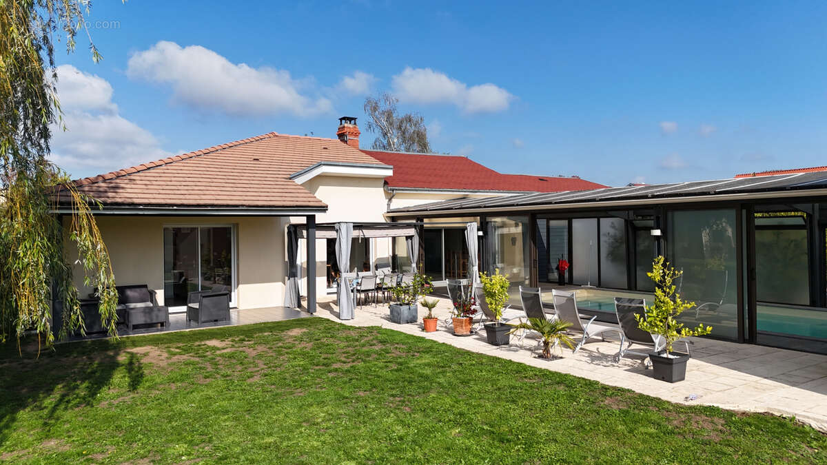 Maison à PONT-DU-CHATEAU