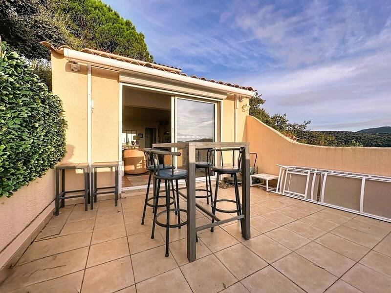 Appartement à GRIMAUD