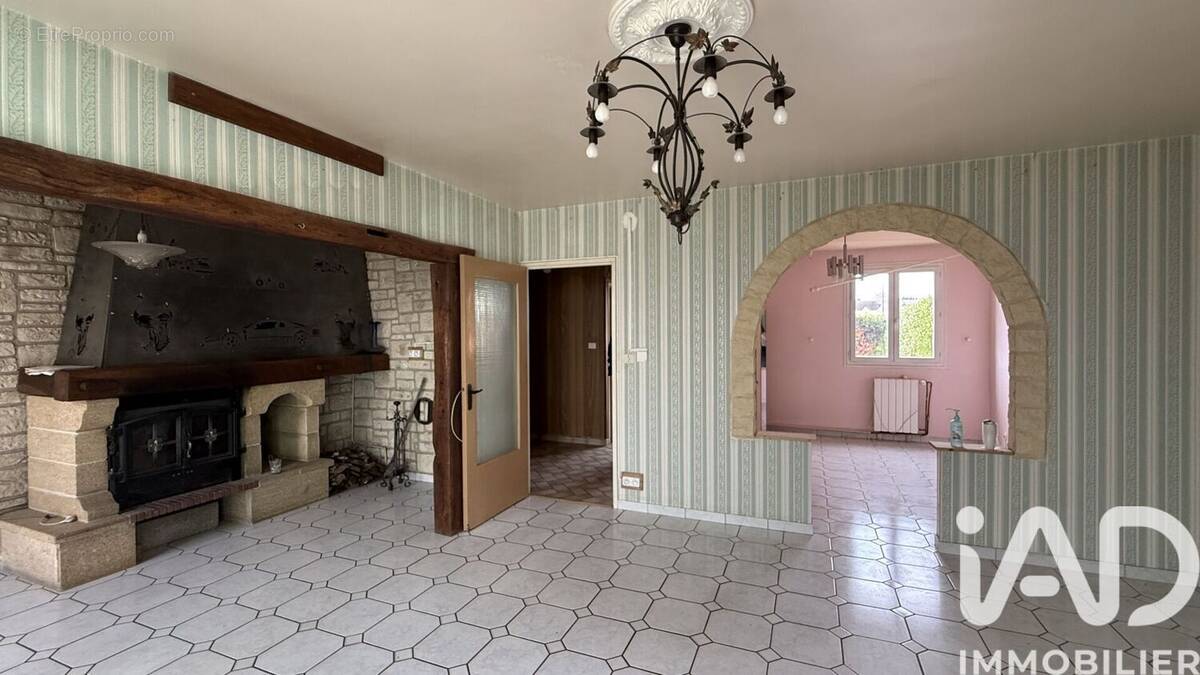 Photo 1 - Maison à BRETEUIL