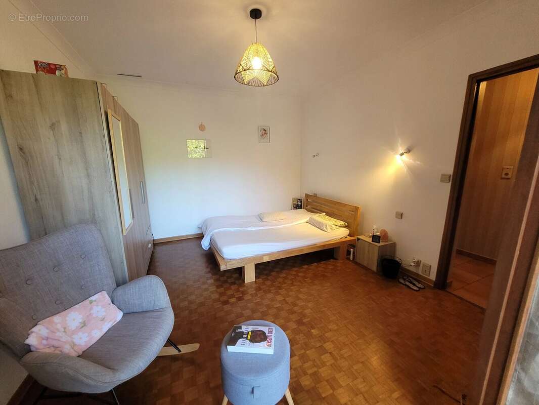 Maison en bordure de village, 3 chambres, dépendances - photo 8