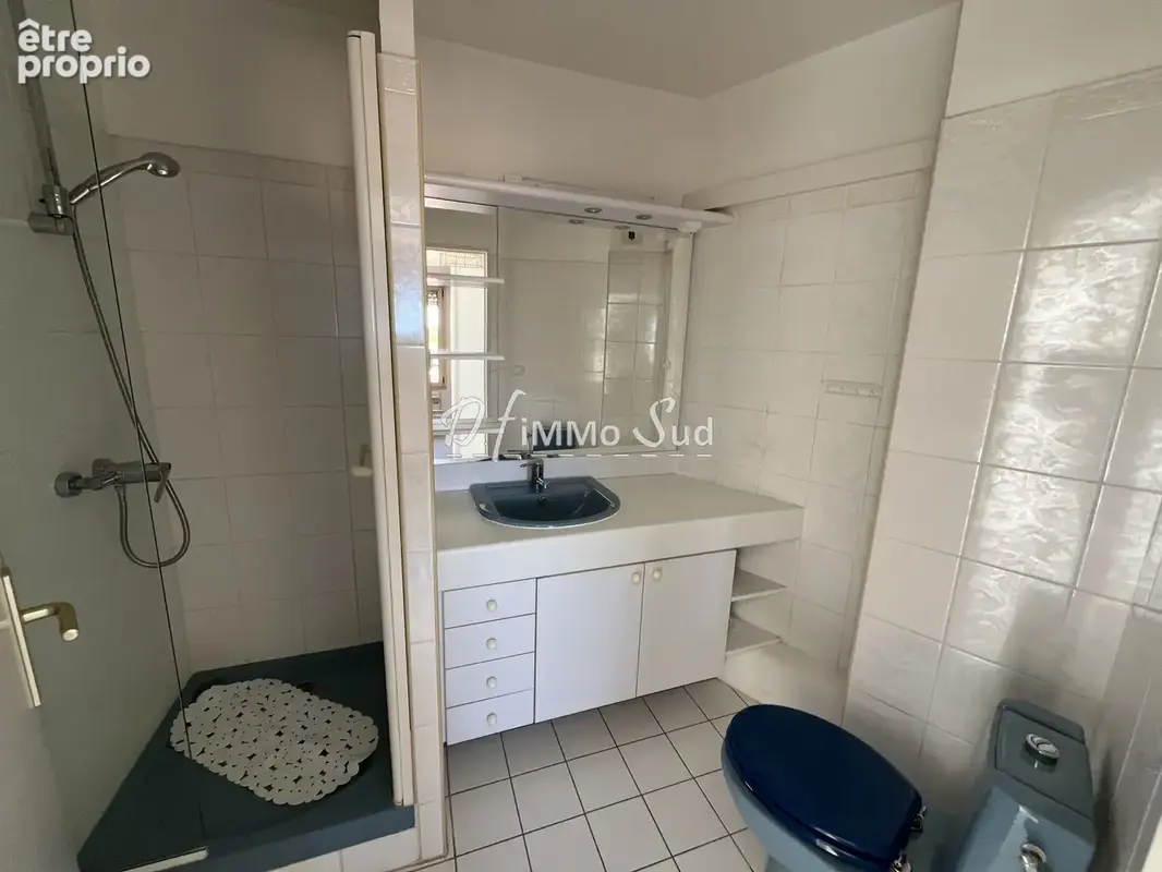 Appartement type t5 - quai victor hugo - terrasse - parking couvert - ascenseur - photo 15